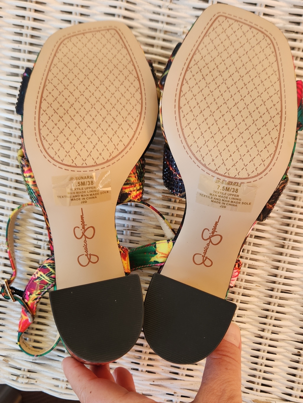 New Jessica Simpson Multicolor Tropical Knot Heels Sz 7.5 - Picture 9 of 10